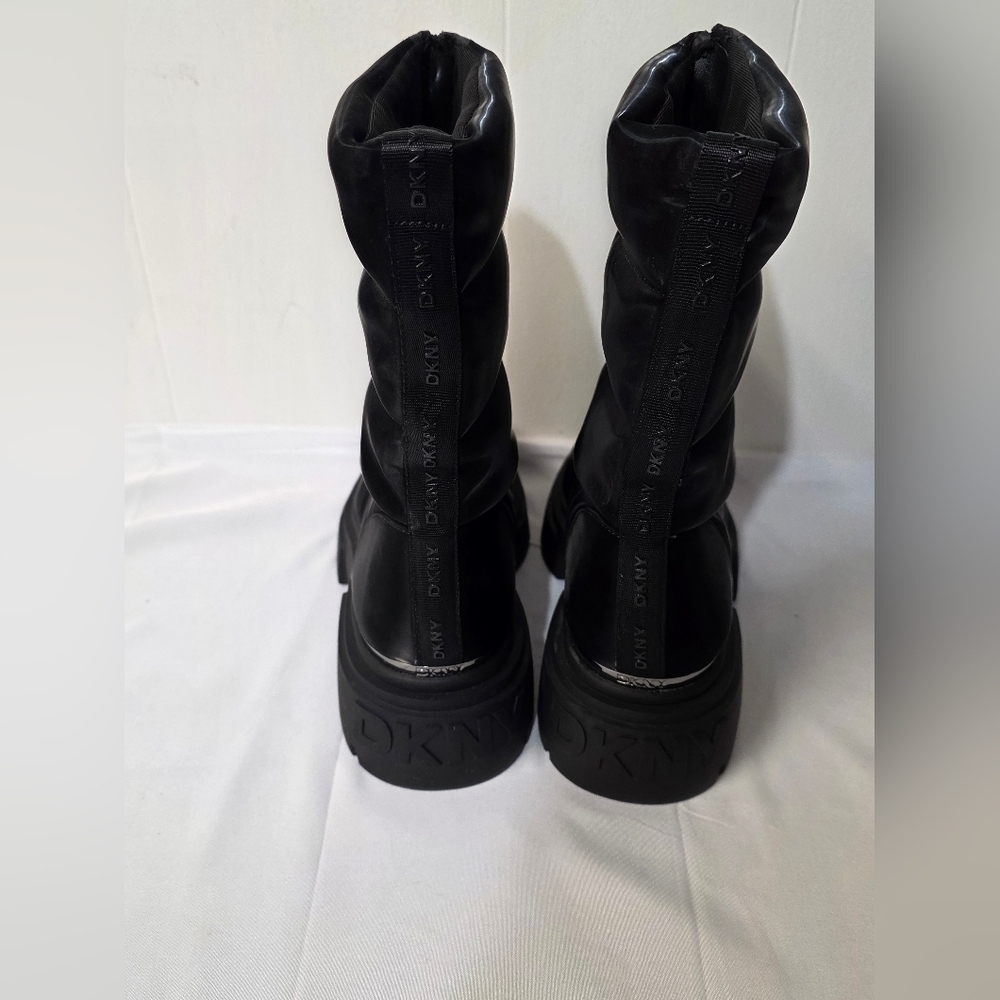 DKNY Fiza Lug Sole Bootie/Fiza Zipper Boot Womens Size 7.5 Platform Boot New - Picture 11 of 11